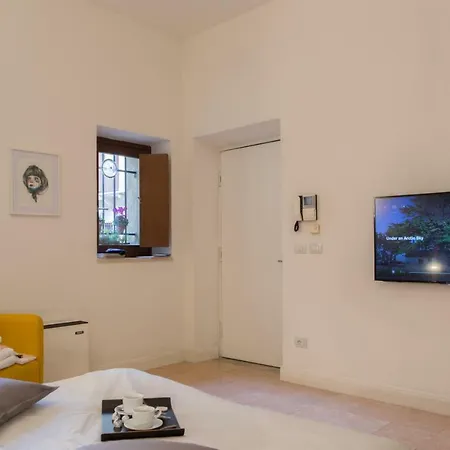 Antiche Colonne * ורונה