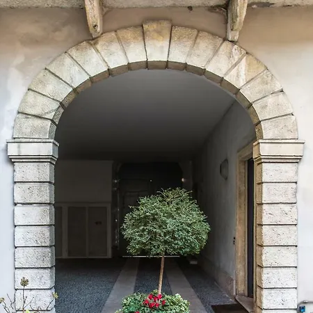 Antiche Colonne * ורונה